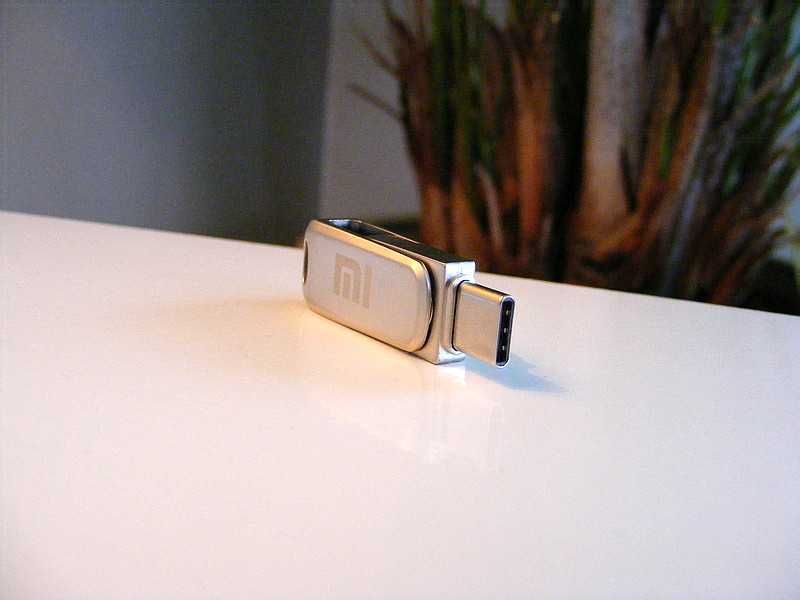 Nowy Pendrive Mi 2TB 2000 GB (srebrny, złącze USB i USB-C)
