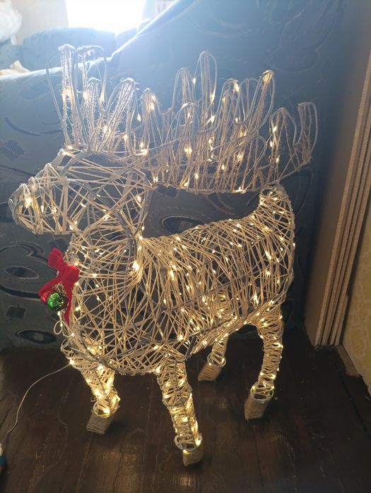 Олень новогодний