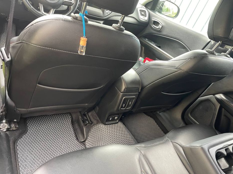 Jeep compass latitude 2018