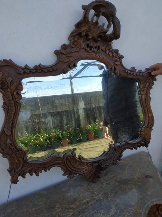 Aparador com  espelho antigo