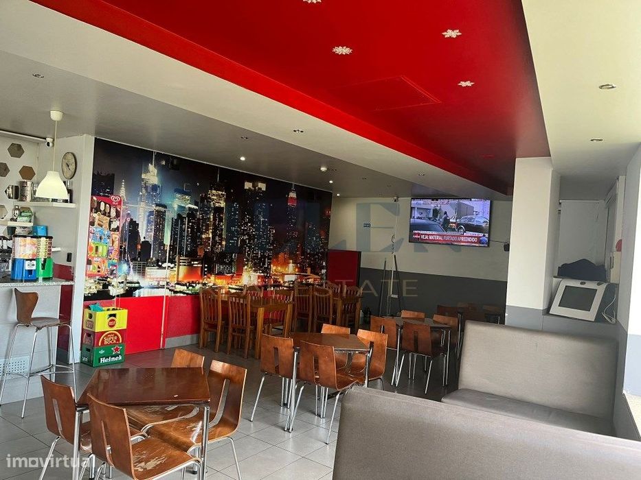 Oportunidade única em Lousado - Café/Bar em pleno funcionamento!