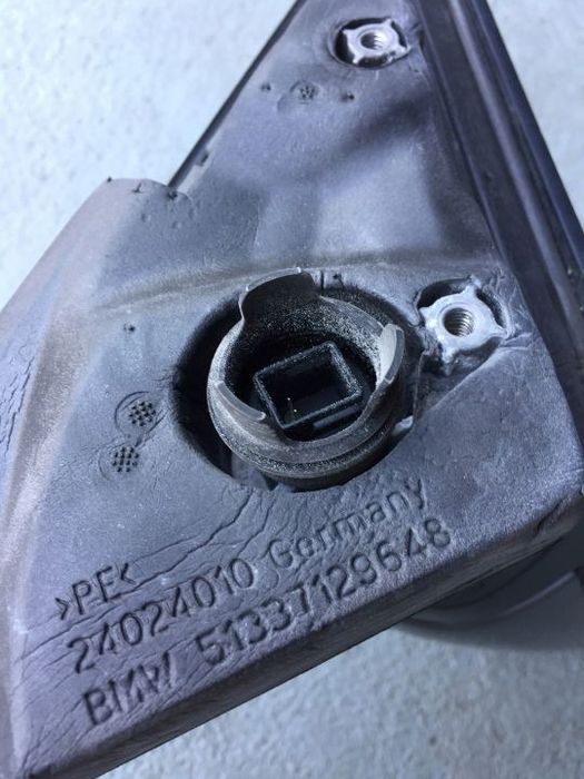 BMW SERIA 1 E87 PRAWE LUSTERKO 3 PIN ANGLIK