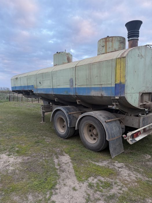 Полуприцеп, напівпричіп цистерна  ЧМЗАП ТЗ-22