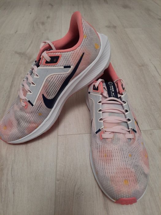 Оригінальні жіночі кросівки NIKE PEGASUS 40 PREMIUM PINK DV7890-600
