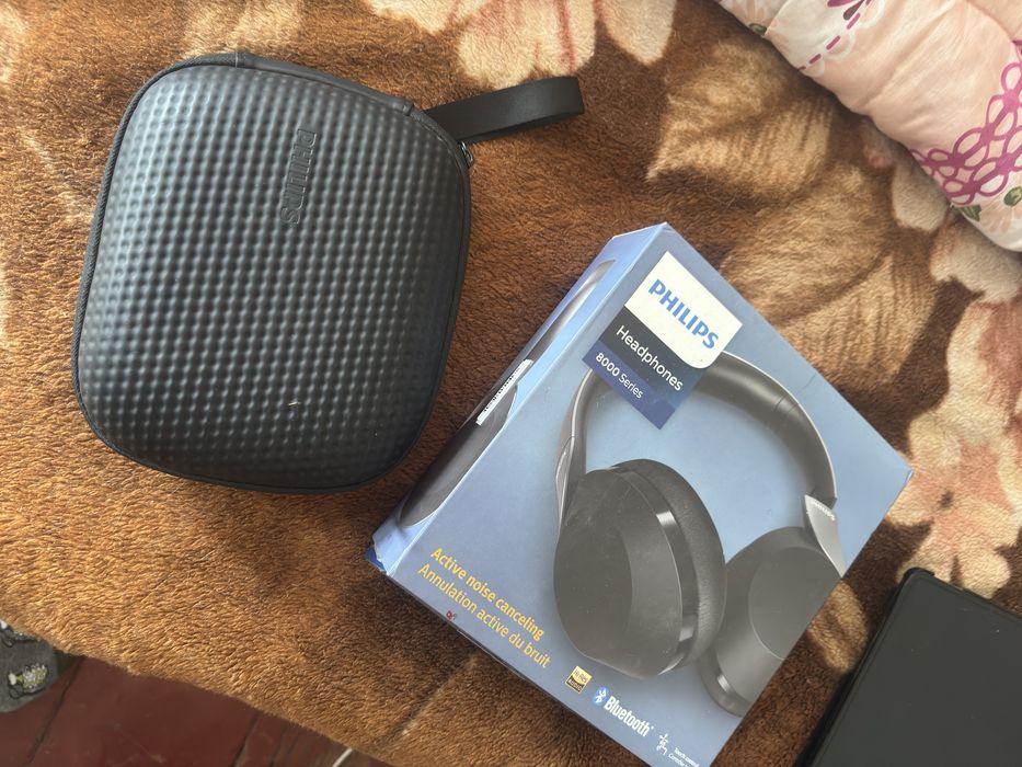 Наушники Philips 8000 series