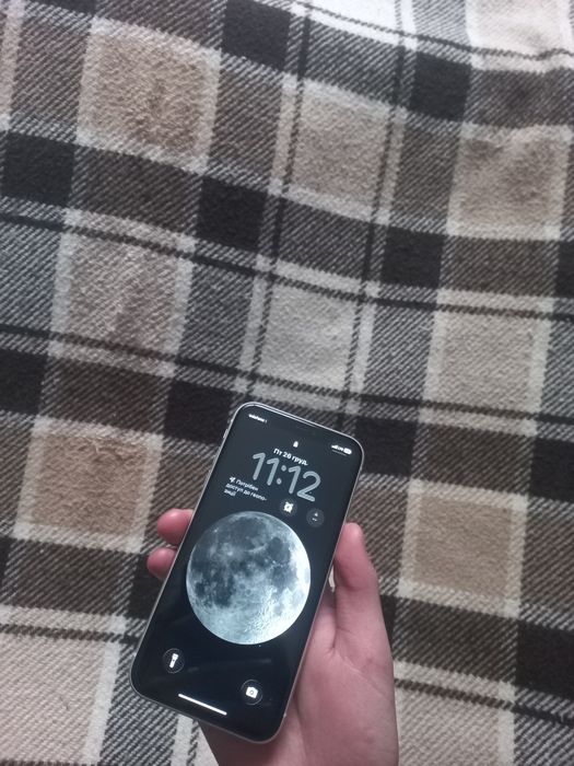 продам айфон 11 на 64 Гб,НЕВЕРЛОК