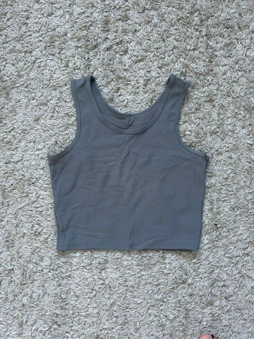Топ спортивний сірий. Розмір S-M. Жіночій. Стильний