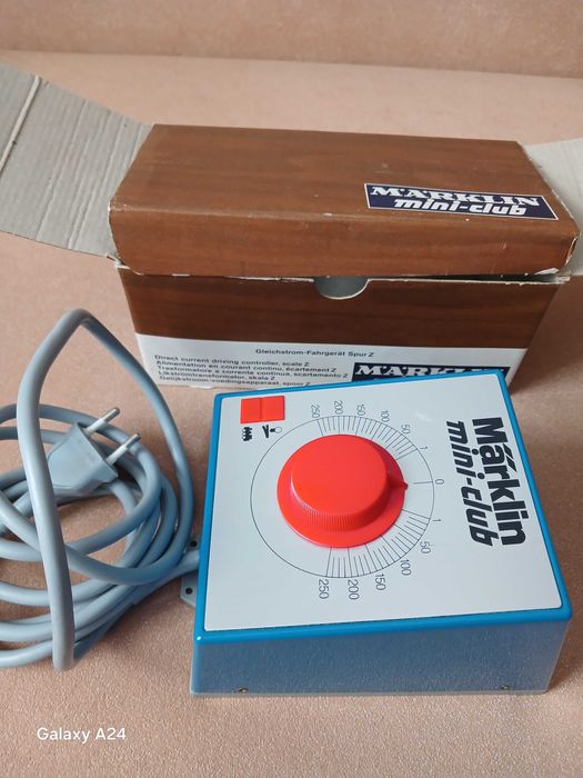 Залізниця Marklin 6711 трансформатор-регулятор 230/10Вольт 1:220 6,5мм