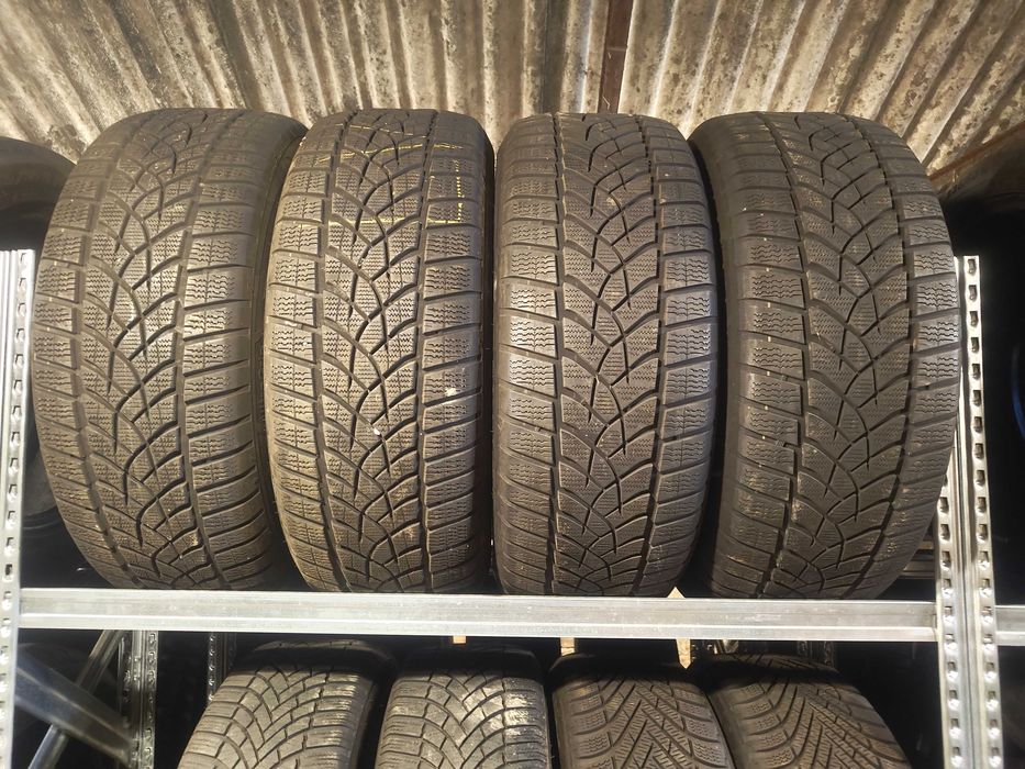 Opony zimowe uzywane 235 55 R19 Goodyear 2021 rok 4 sztuki z274