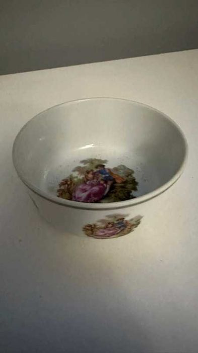 Taça com pintura antiga