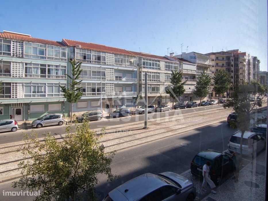 Apartamento T2 em Almada — Almada, Cova Da Piedade, Pragal E Cacilhas, Setúbal