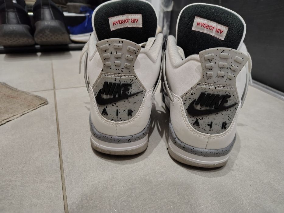 Jordan 4 white cement retro