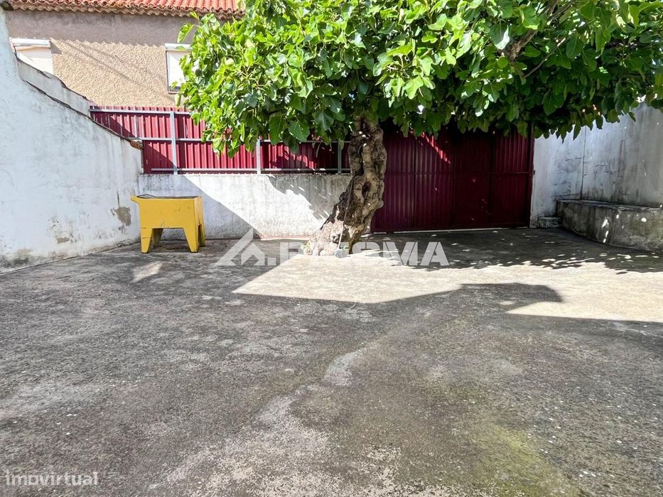 Moradia T3 para venda em Cebolais de Cima e Retaxo.