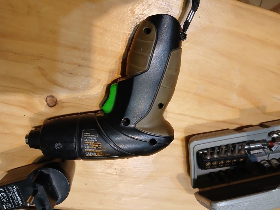 Wkrętak akumulatorowy NITEO TOOLS POJM160209