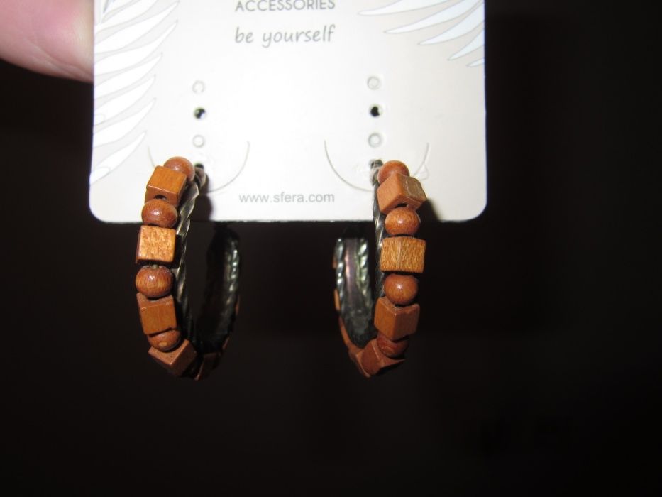 Argolas Prateadas com pecinhas castanhas