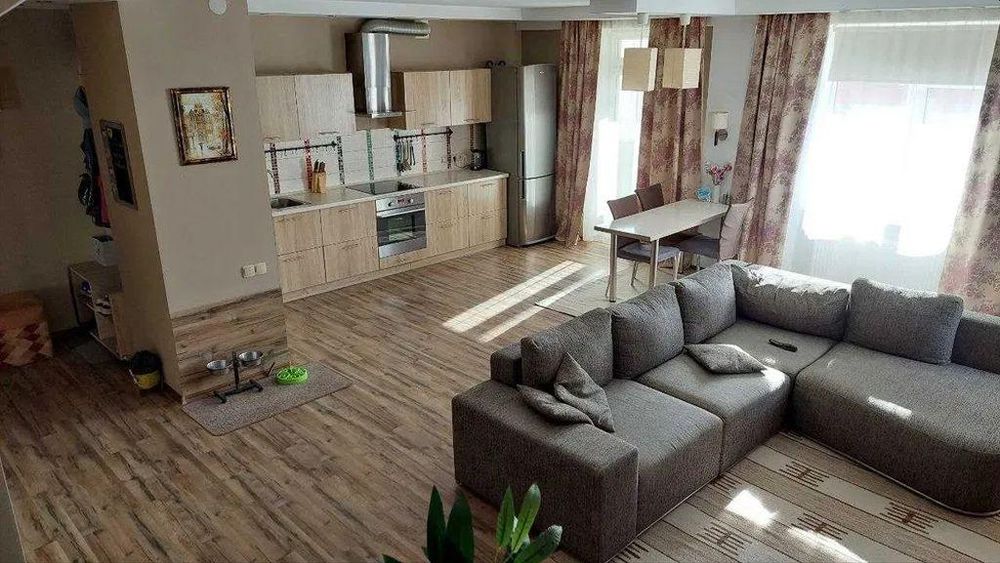 Продам 3-комн квартиру в районе Кобзаря бульв.