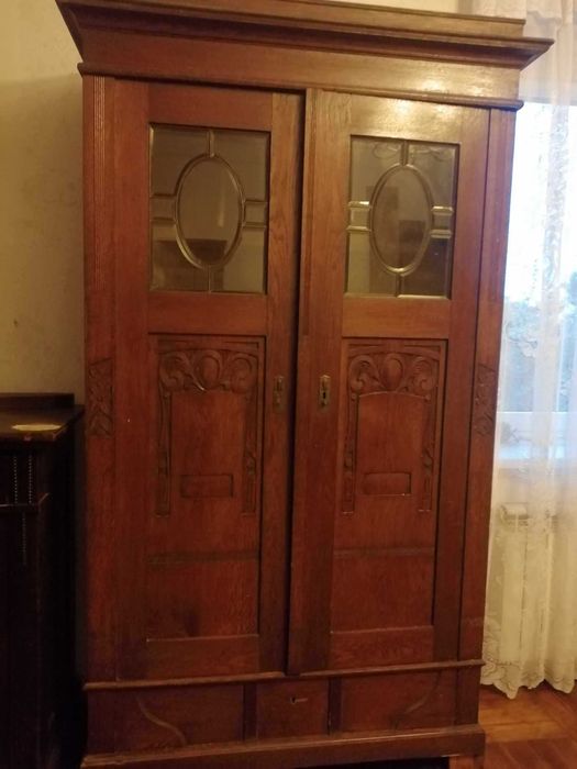 Piękna przedwojenna szafa