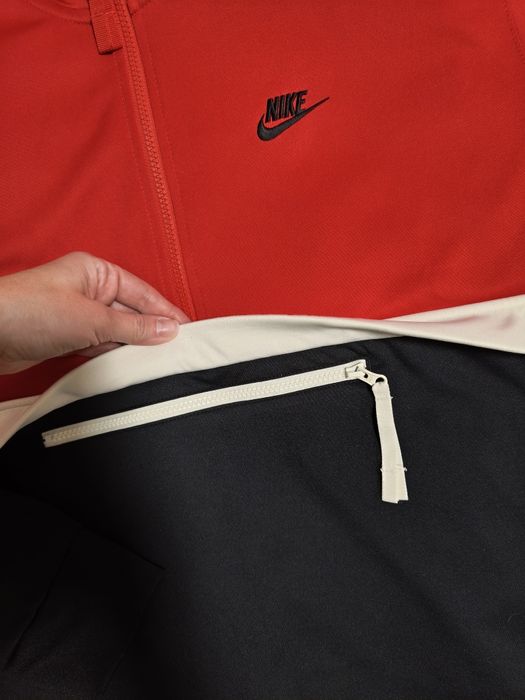Кофта Nike,на змейке размер М мужская