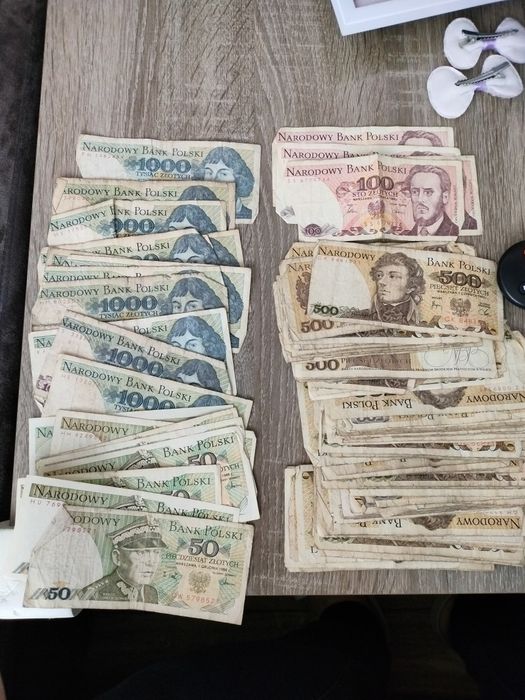 Stare pieniądze 50 zł, 100 zł, 500 zł, 1000 zł