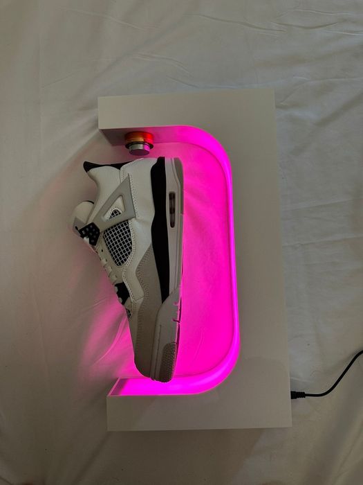 Expositor Magnético De Sapatilhas