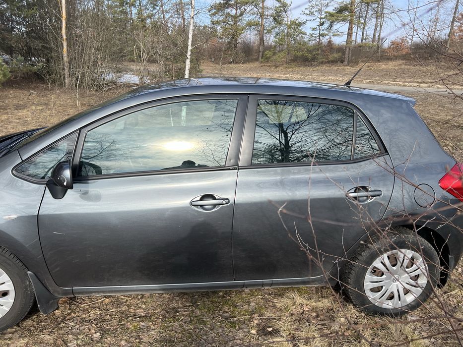 Продам Тойота ауріс