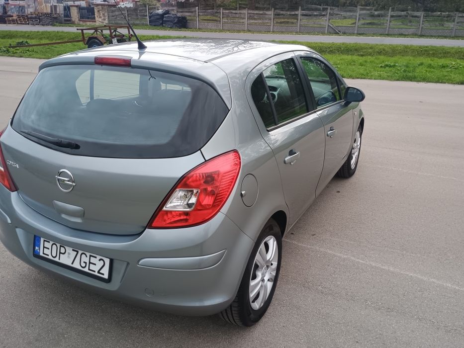 Opel Corsa D 2013 rok benzyna z Niemiec Polift