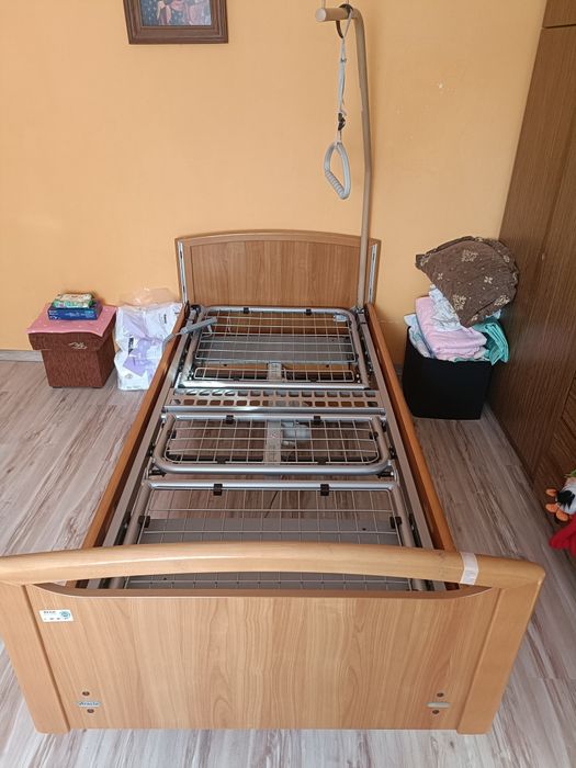 Łóżko rehabilitacyjne elektryczne regulowane