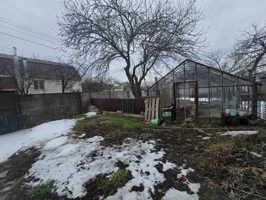 Продам часть дома Роганский ЖМ с кадастровым и приватизацией.