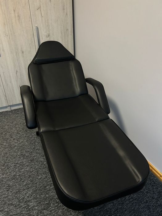 Fotel kosmetyczny z poduszką