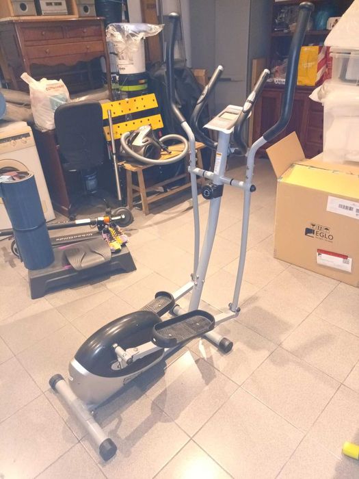 Bicicleta Elíptica em otimo estado e com muito pouco uso, ótima compra