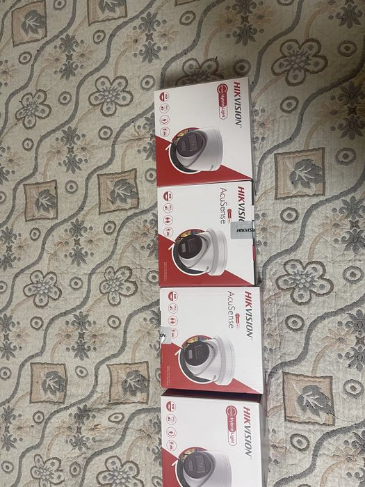 Відео камери нові в на явності 4 штуки