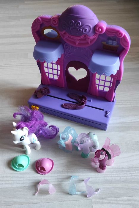 My Little Pony Butik Na Manhattanie Rarity - Przebieralnia