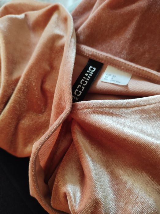 Welurowa sukienka h&m