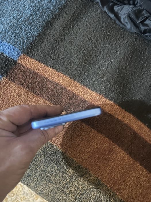 Мобильный телефон