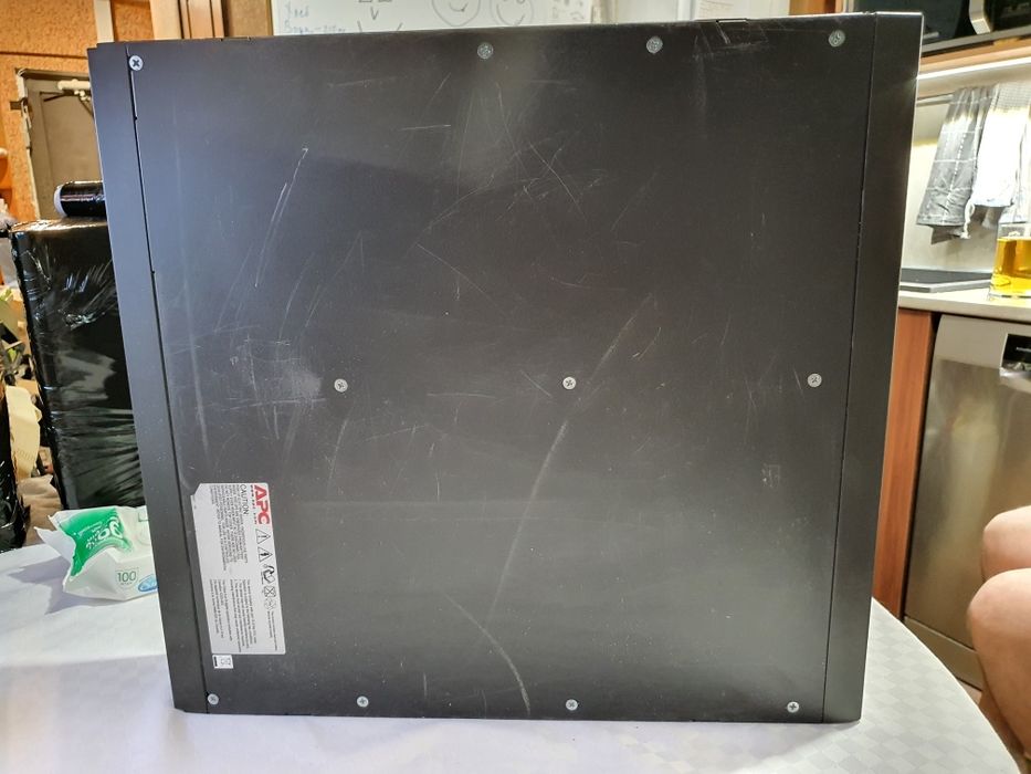 Бесперебойник APC Smart-UPS SC 1500VA, чистый синус