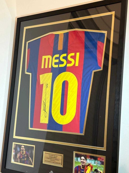 Camisa autografada por Messi+Certificado+Moldura