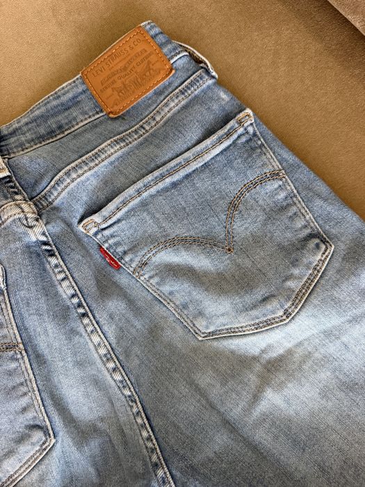 Жіночі джинси Levis