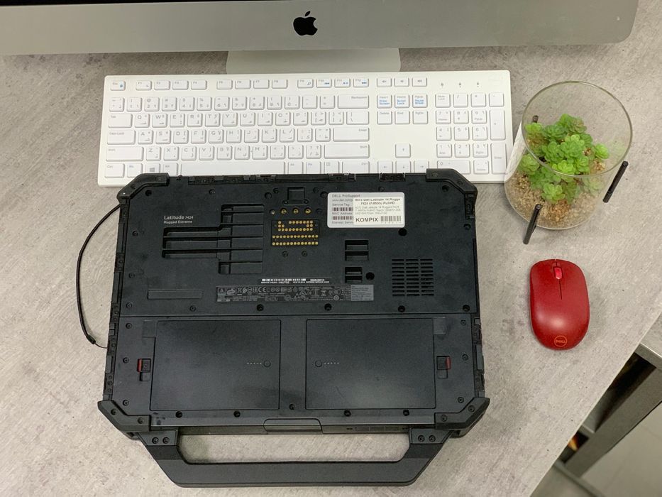 Pancerny Dell 7424 Rugged i7-8gen 16Gb 512SSD LTE - Laptop przemysłowy