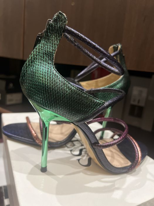 Продам босоніжки  Zara