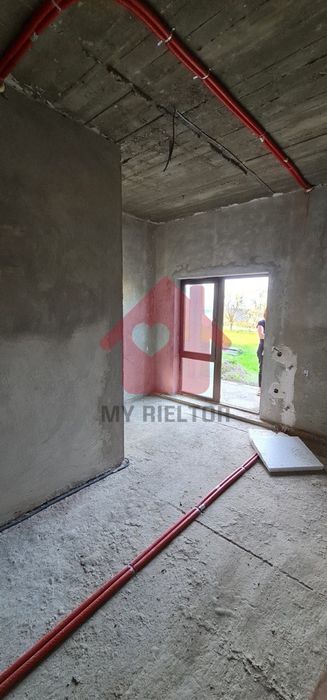 Продаж готельно-ресторанного комплексу Велятино.