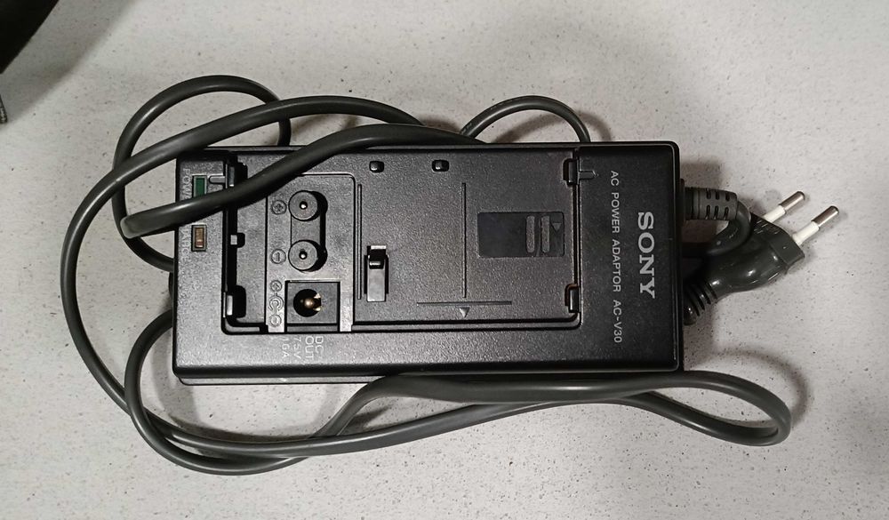 Sony Handycam Video8 (para peças / não funcional)