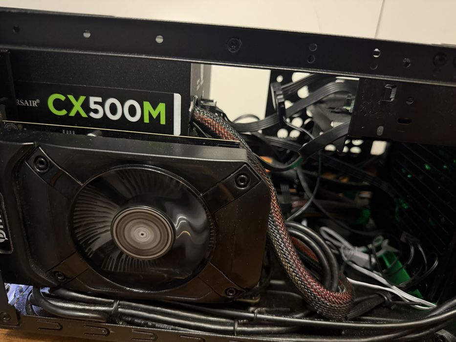 Minimalistyczny komputer i5 7500, karta 1050 ti