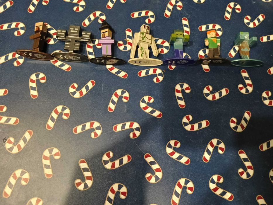 Figurka metalowa Minecraft ( zestaw 7 szt )