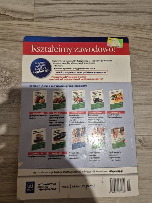 Podręcznik " Sporządzanie i ekspedycja potraw i napojów "