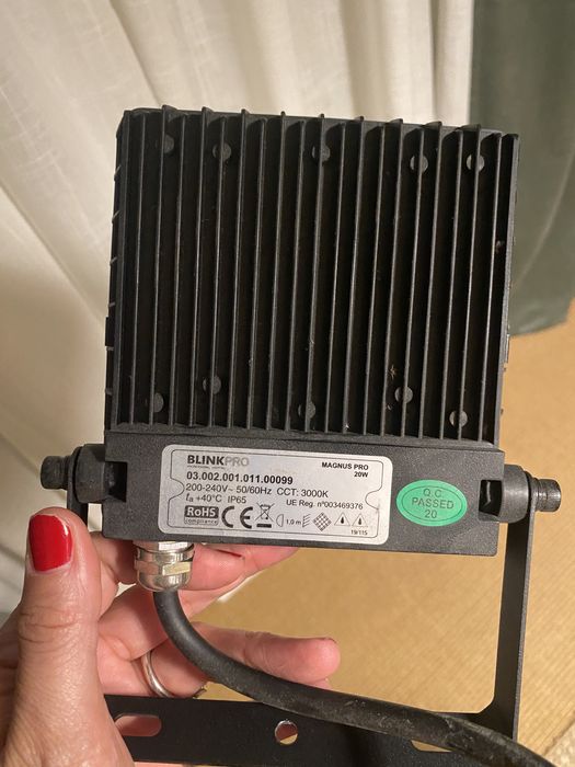 Foco projector apto para exterior Blink Pro