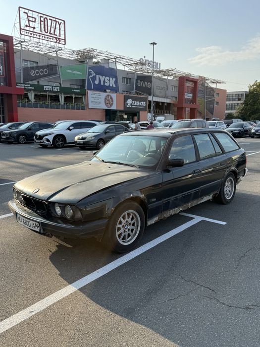 Продам BMW E34 520I
