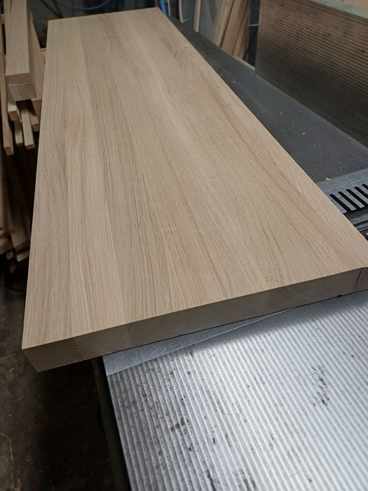 Deski dębowe stopnie parapety  , klejone ,suche  8-10%  czyszczone 100