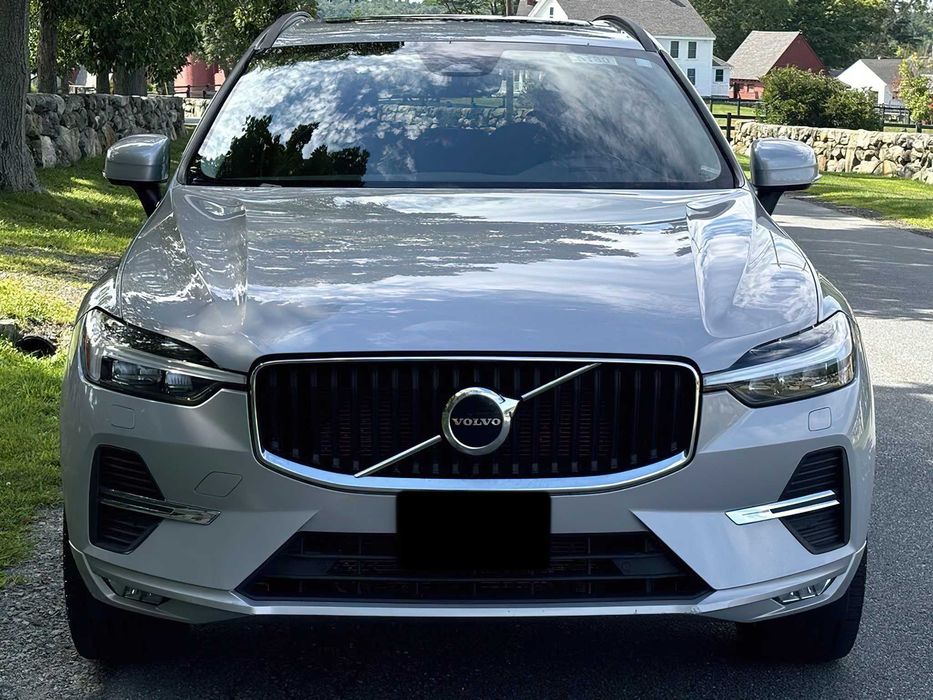 Volvo XC60 B5 Momentum      2022
