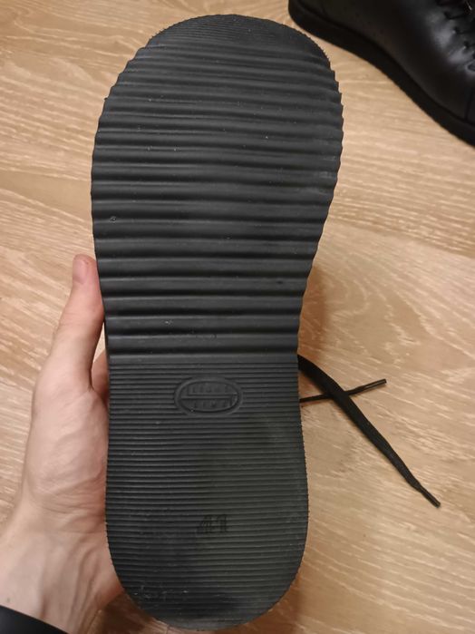 Шкіряні анатомічні кросівки Bosaka 41 р