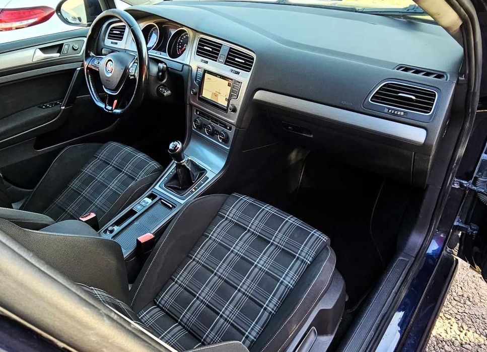 VW Golf 1.6TDi 110cv Comfortline